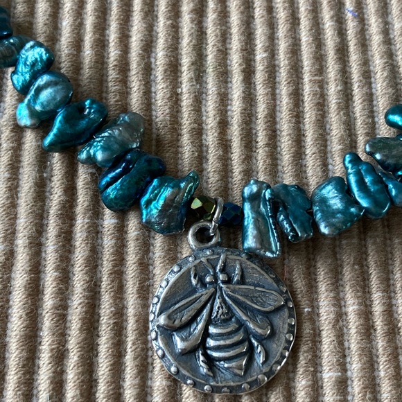 NWT Pewter Bee Necklace w Freshwater Pearls & Czech Fire Polished Glass - Picture 4 of 8